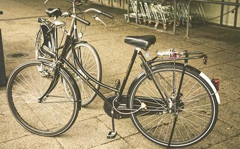 關(guān)于成長的作文：我學(xué)會了騎自行車（通用18篇）