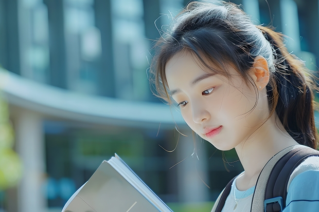 未來想當名化妝師，大學(xué)里有這個專業(yè)嗎？高考改革選歷史可以具體發(fā)展什么專業(yè)呢？