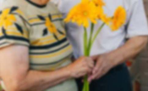 (優(yōu)秀)給老婆道歉認錯檢討書