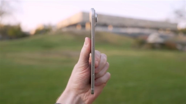 曝iPhone 17 Air僅重146g！夢回iPhone 6s時(shí)代