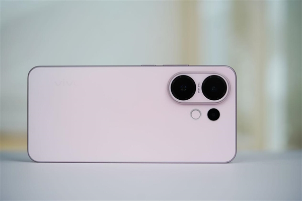 手感絕佳純直屏！vivo S30桃桃粉圖賞