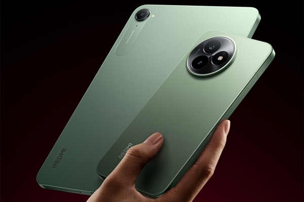 REDMI K80至尊版/K Pad來(lái)了！王騰再現(xiàn)周潤(rùn)發(fā)電影名場(chǎng)面