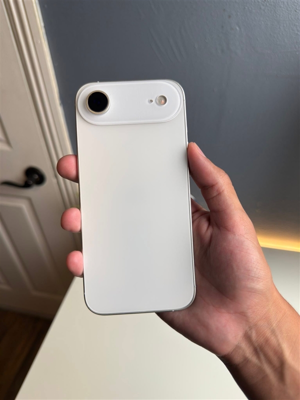 iPhone 17 Air獨(dú)占鈦合金：更貴的Pro版無(wú)緣